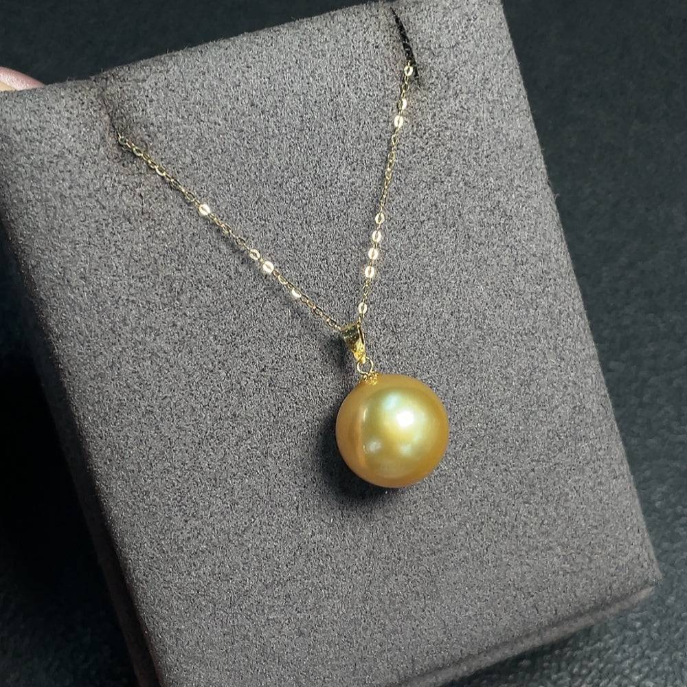 HUILIU HQ seawater pearl necklace with undetermined color, 11.4mm pearls, 74% gold content, total weight 2.44g, elegant jewelry piece.