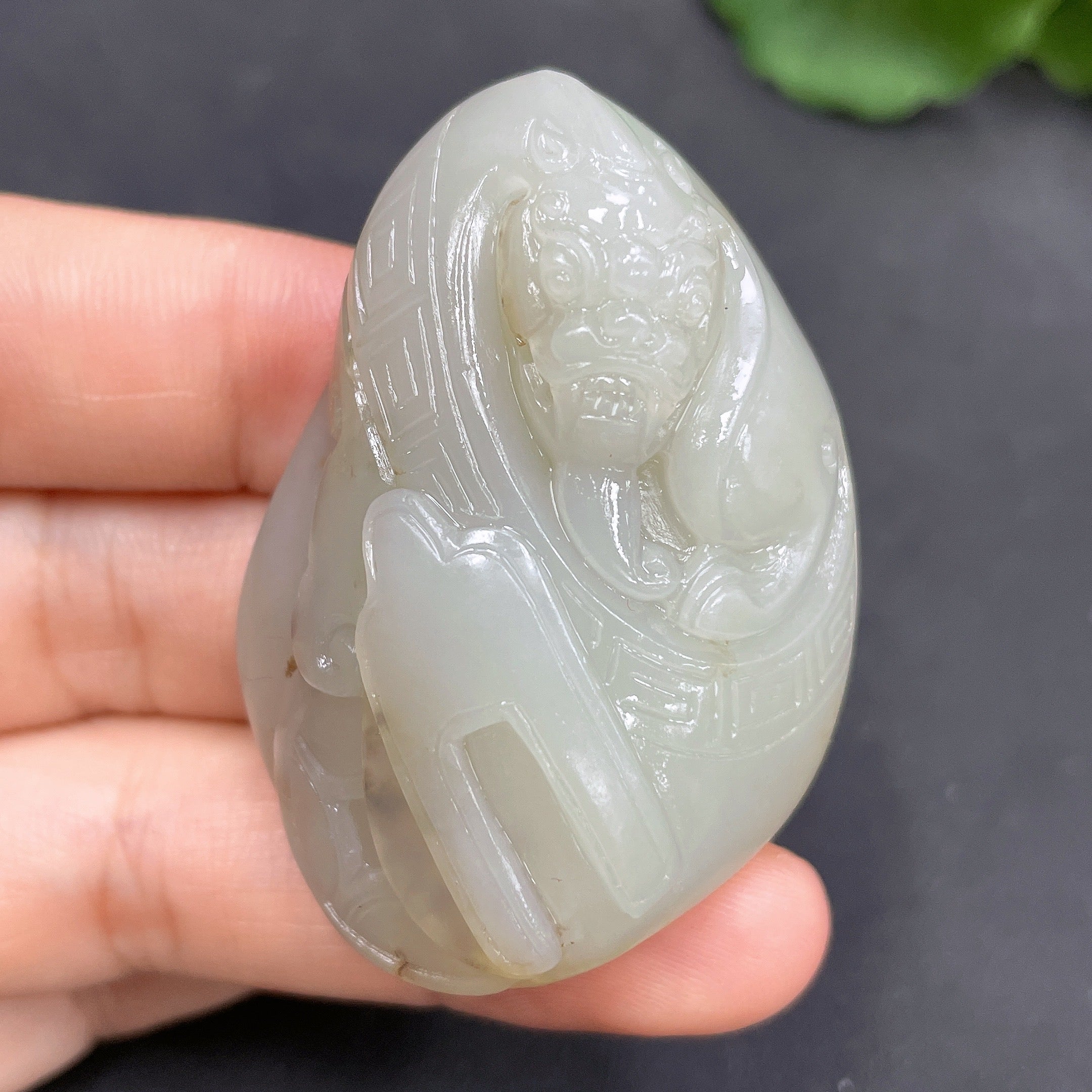 Hetian Jade Pendant Auspicious Beast Undetermined Skin Color Origin Total Weight Approx. 42.5g