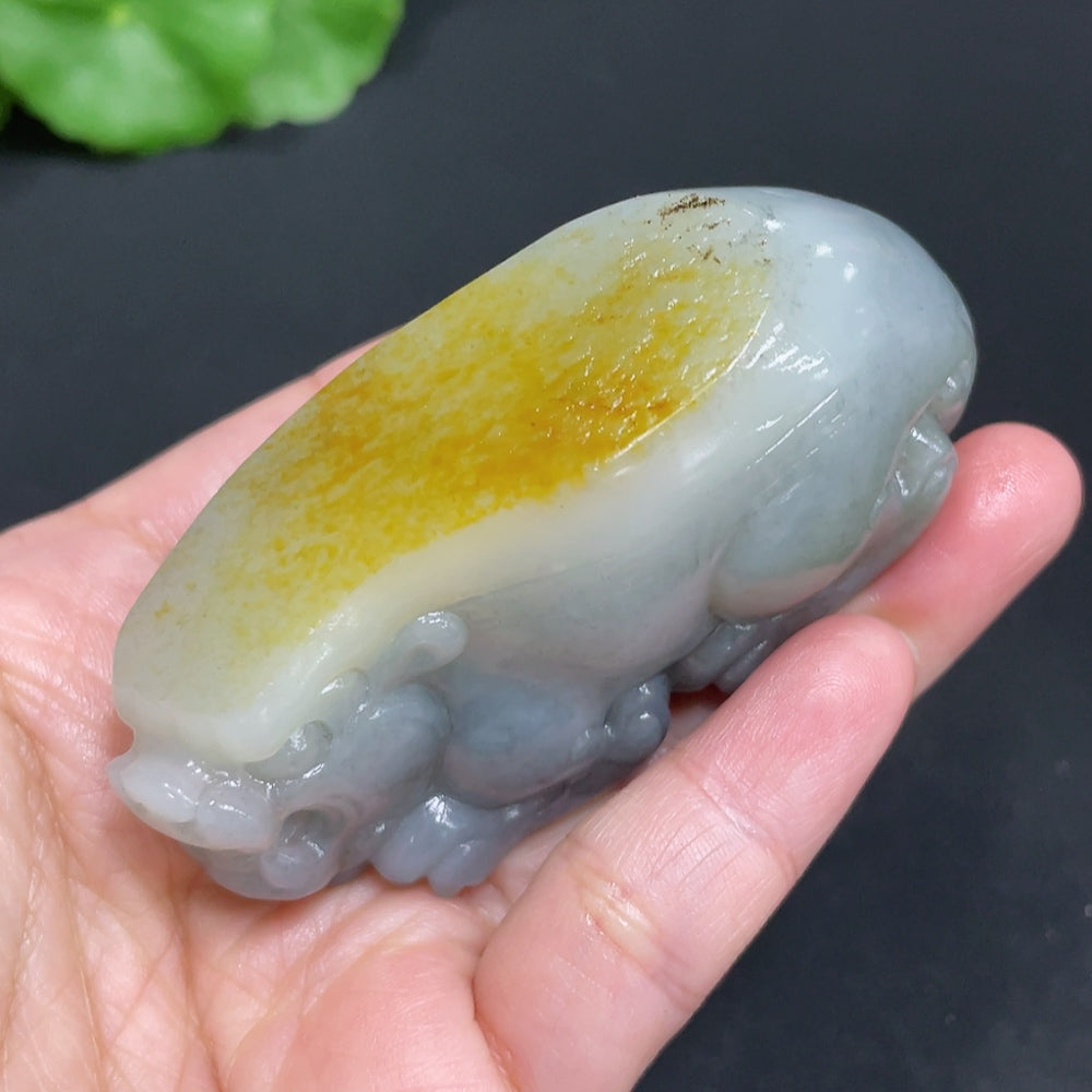 Hetian Jade Handheld Piece Auspicious Beast Gross Weight Approx. 115.7g Undetermined Skin Color Origin