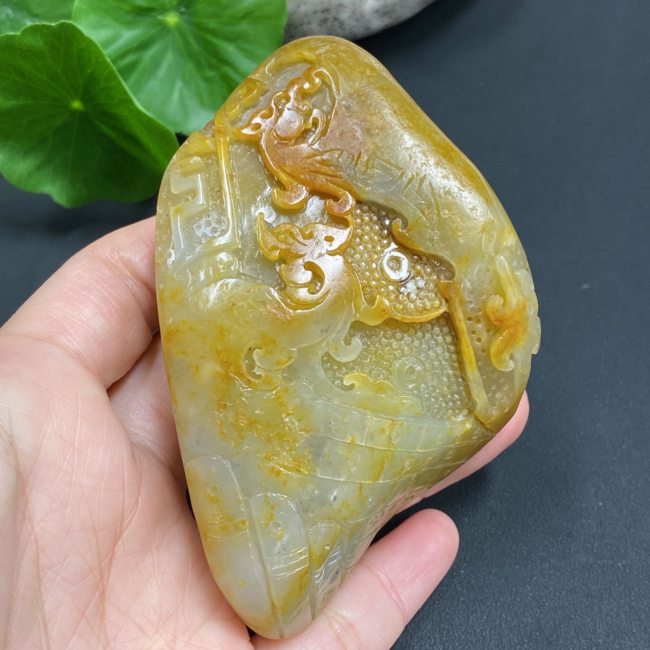 Hetian Jade Handheld Piece - Auspicious Beast, Total Weight Approx. 146.1g, Undetermined Skin Color Origin