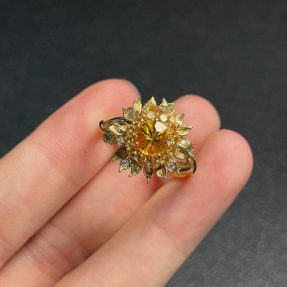 Huiliu Sapphire ring with undetermined color origin, accented with possibly non-natural stones, adjustable gemstone jewelry.