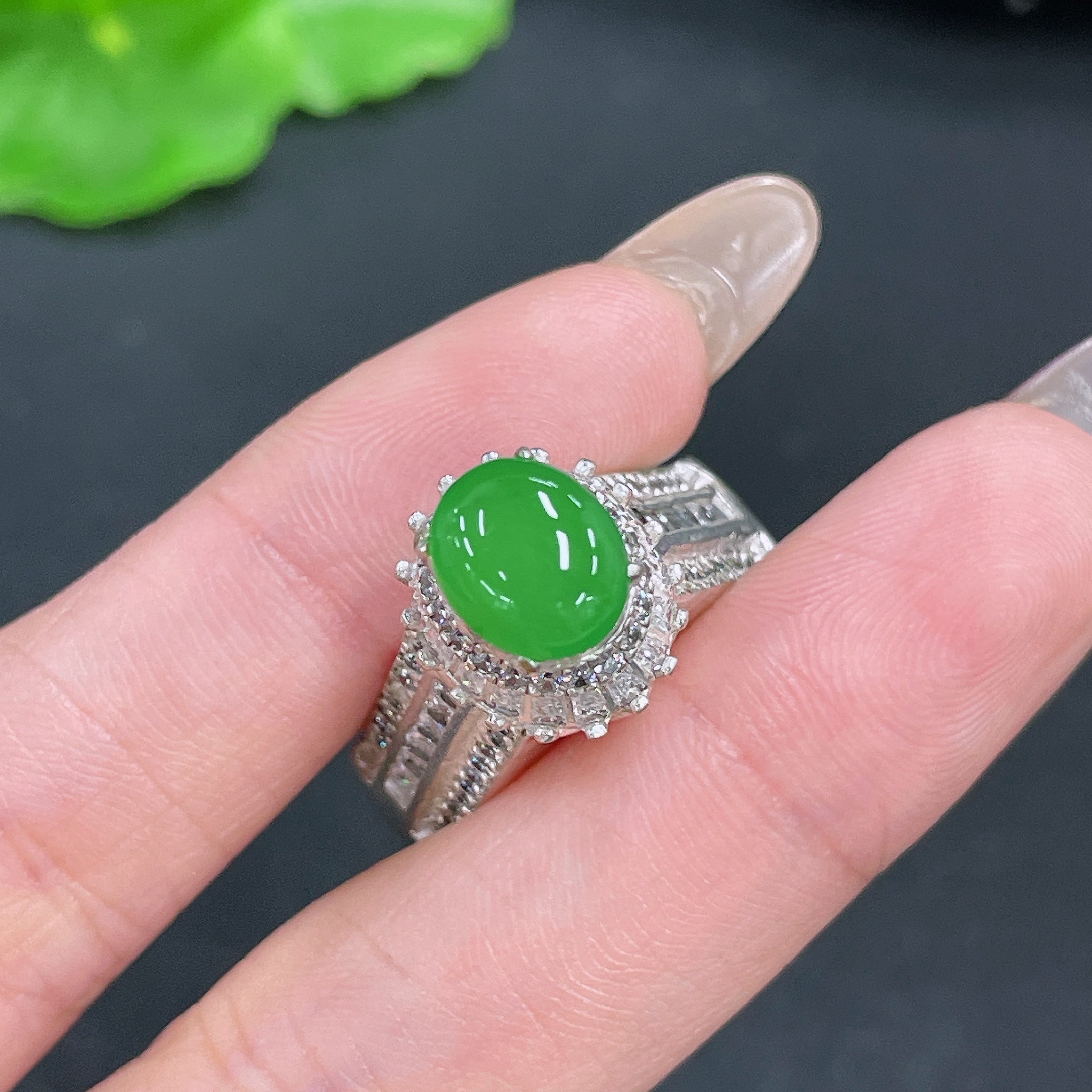 Jadeite cabochon Total weight about 18.3g (Not inlaid with gold)