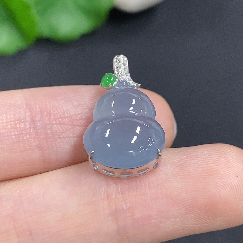 Jadeite Gourd Inlaid Pendant 18k Gold With Diamond Accents