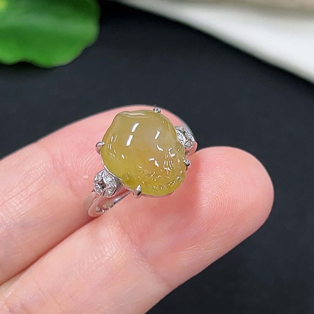 Jadeite Inlaid Ring Size 11 18K Gold Total Weight Approx. 3.1g (Color origin undetermined)