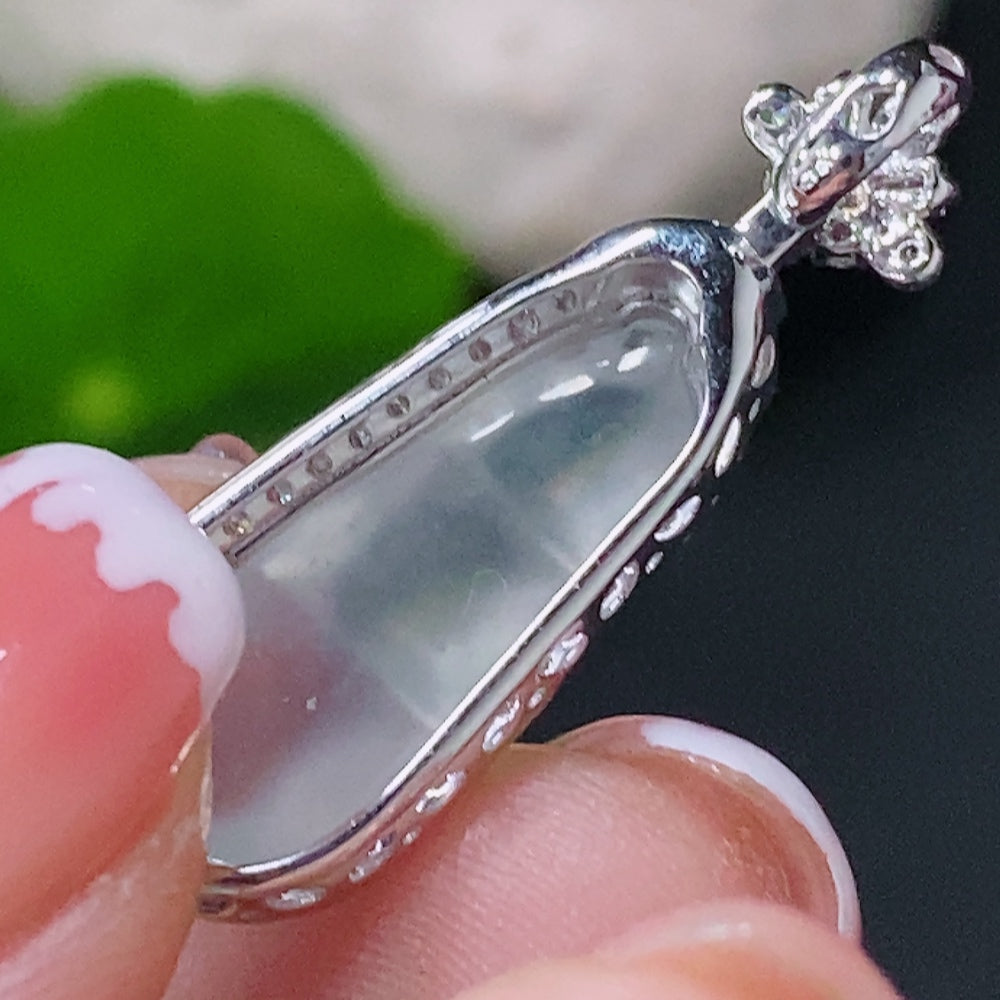 Jadeite Inlaid Pendant Fortunate Bean 18K Total Weight Approx. 2.48g
