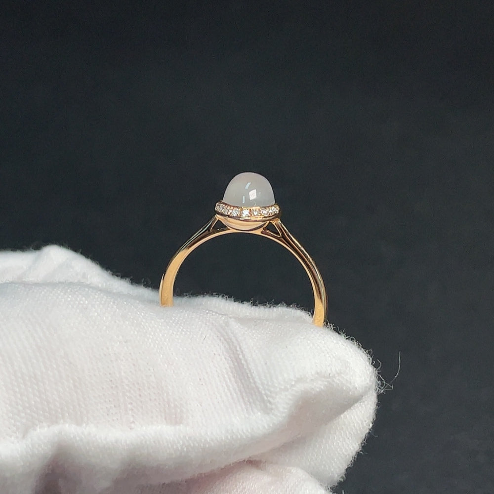 18K Moonstone Ring with Visible Organic Matter, Non-Diamond, Total Weight Approx. 2.55g, Size 12