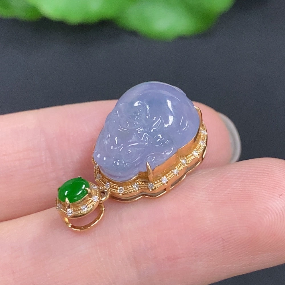 Jadeite Three-Legged Golden Toad Inlaid Pendant 18k Gold Total Weight Approx. 3.7g with Diamond Accents