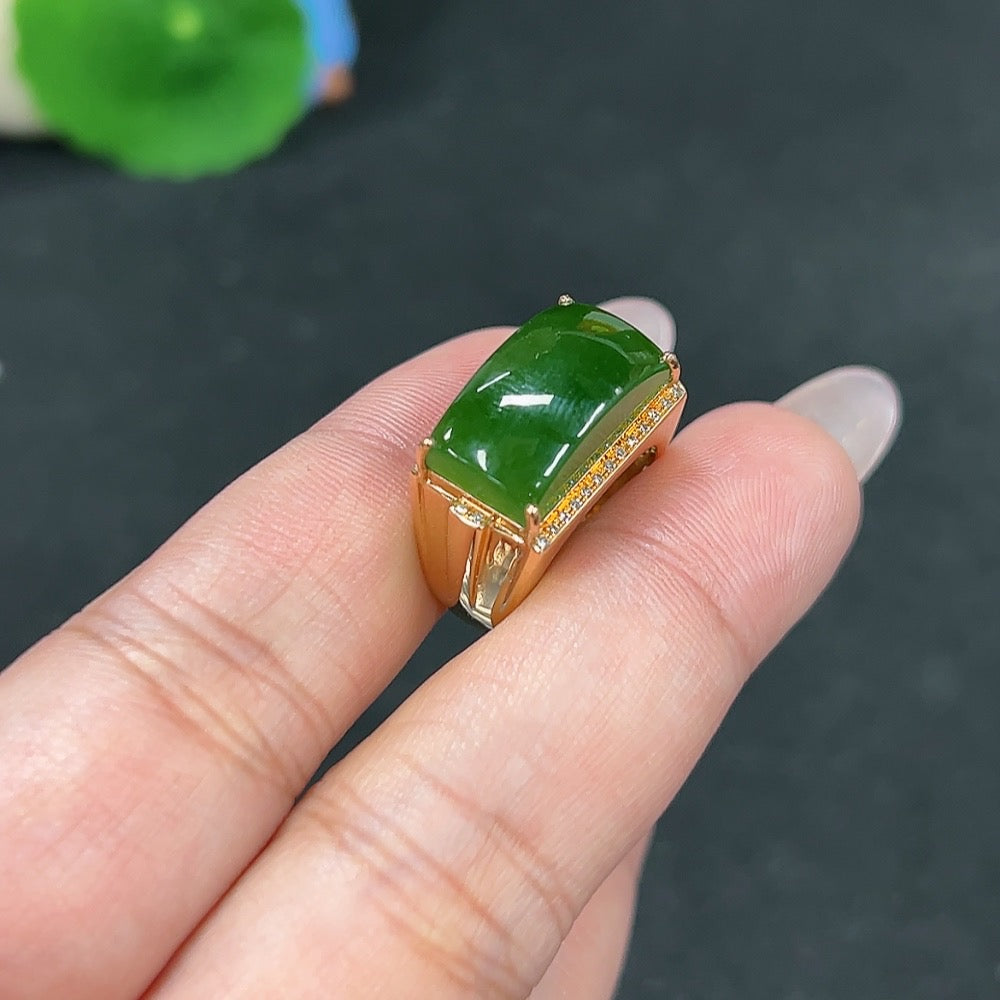 HKHQ Hetian Jade Jasper inlaid ring with diamonds, size 11.5, 18k gold, weighing approx. 5.2g, detailed gemstone design