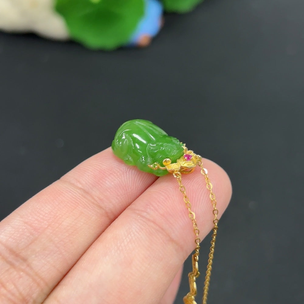 Hetian Jade Jasper inlaid pendant featuring an auspicious beast design on a necklace, 18k gold with chain, 3.5g weight.