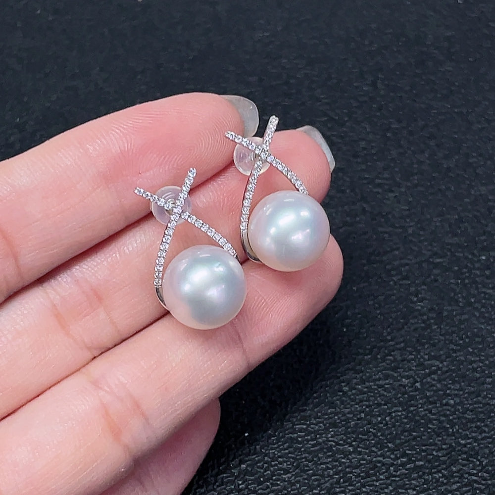 Seawater Pearl Earrings 18k Gold Non-Diamond