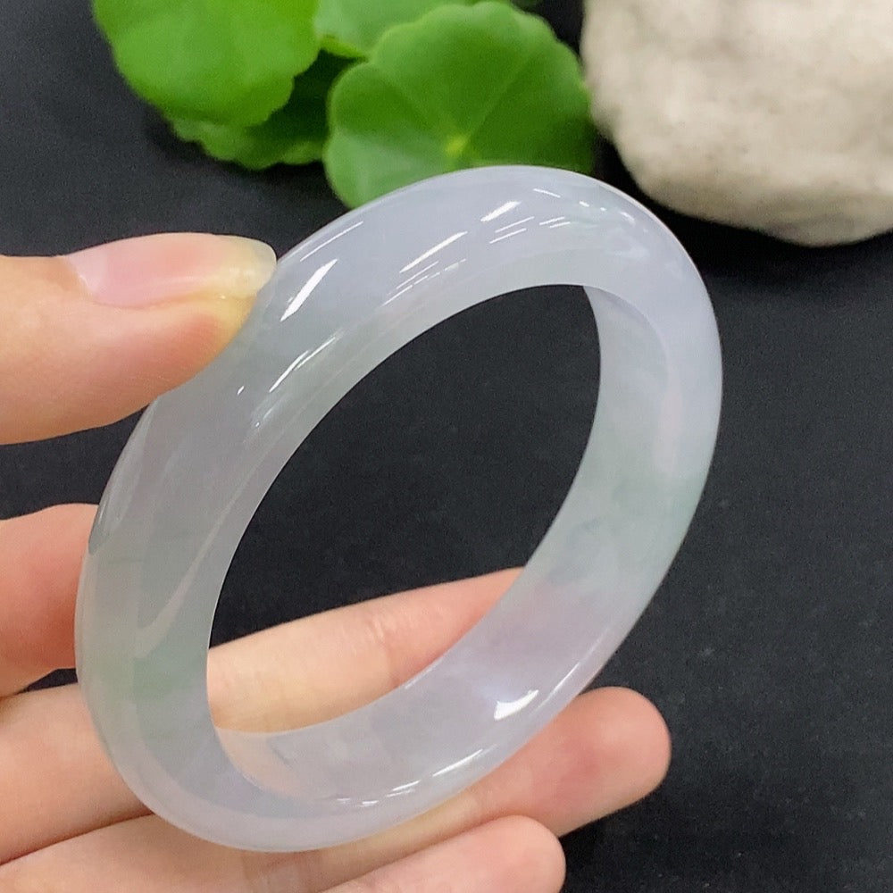 HKHQ jadeite round bangle in size 54.5, crafted from green jadeite with a smooth, polished finish and a weight of 58.84g.