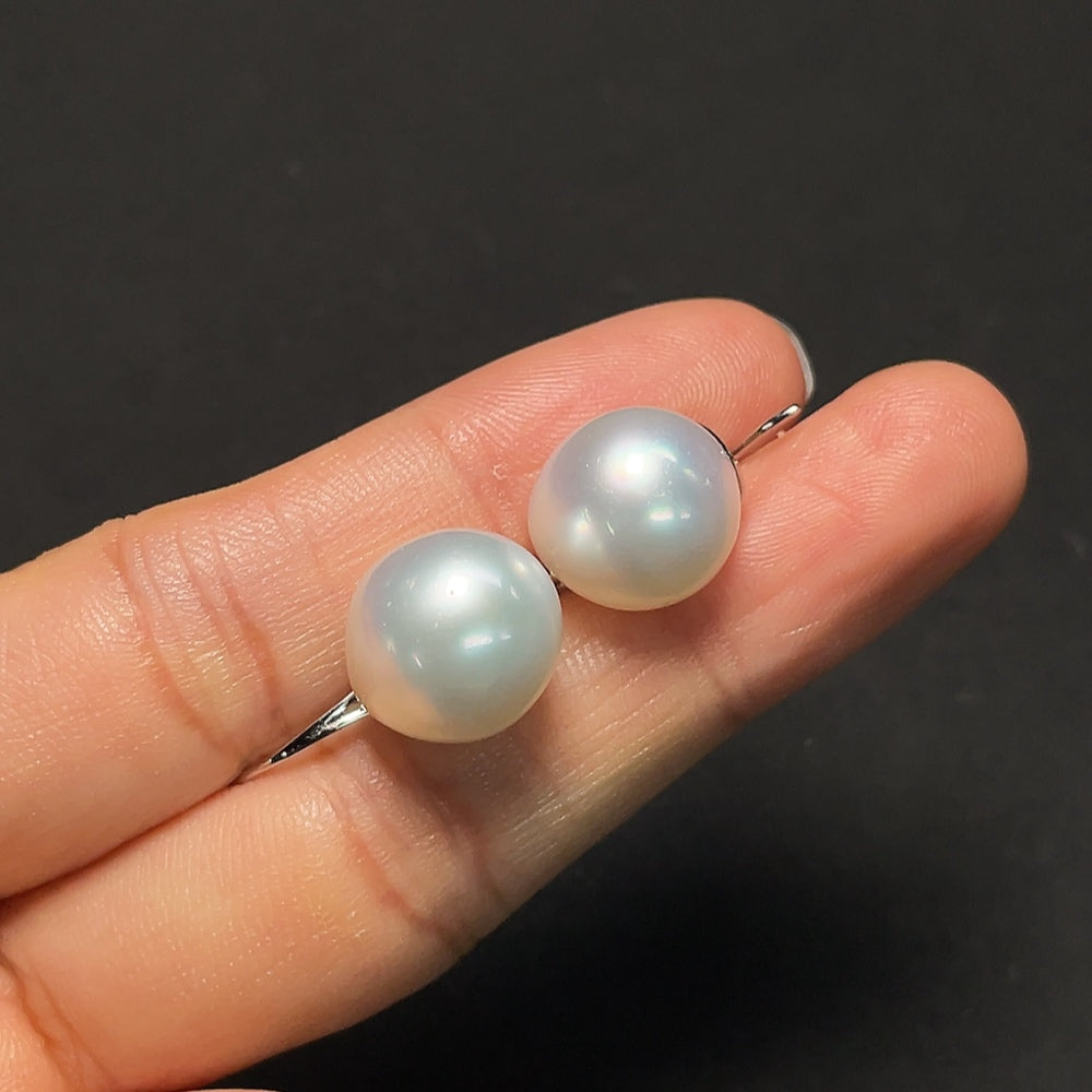 Saltwater Pearl Earrings in 95% Platinum