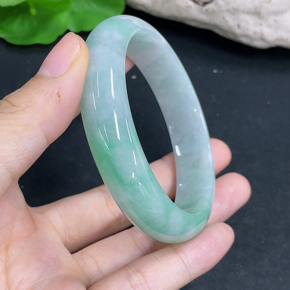 Jadeite Round Bangle