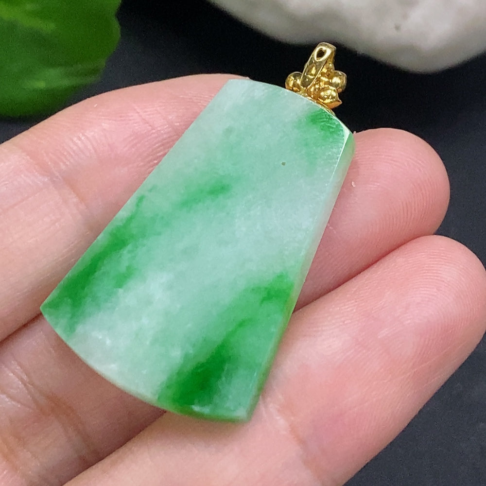 Jadeite plain pendant with 18K gold clasp, showcasing smooth green jade stone and gold details, weight approximately 6.6g