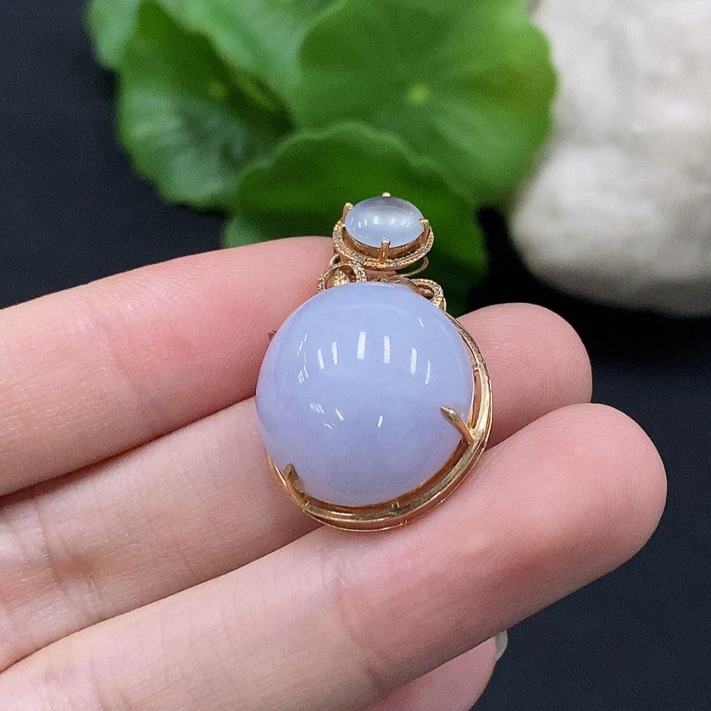 HUILIU HQ jadeite cabochon pendant set in 18K gold with diamond accents, featuring a polished green jade stone and elegant design.