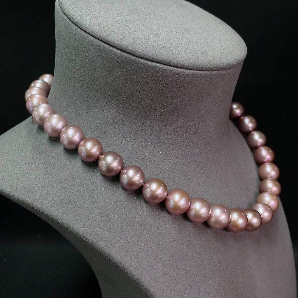HUILIU HQ pearl necklace with 92.2g weight, 12-12.8mm white pearls on a non-gold strand, close-up view of the jewelry.
