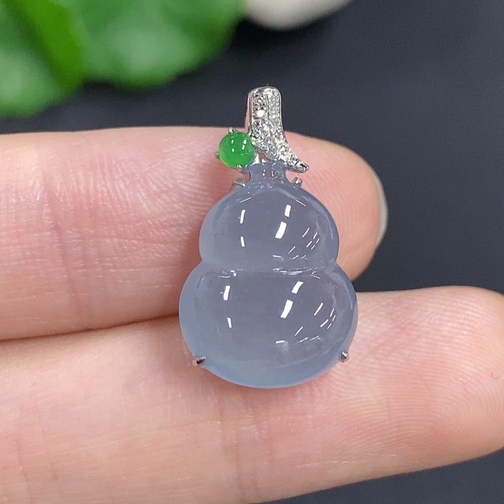 Jadeite Gourd Inlaid Pendant 18k Gold With Diamond Accents