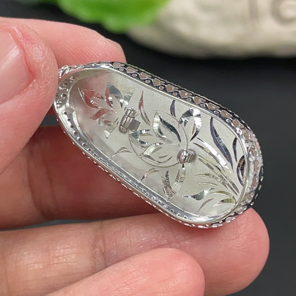 Jadeite Blessing Bean Pendant in 18K Gold, Total Weight Approx. 7.4g (With Diamond Accents)
