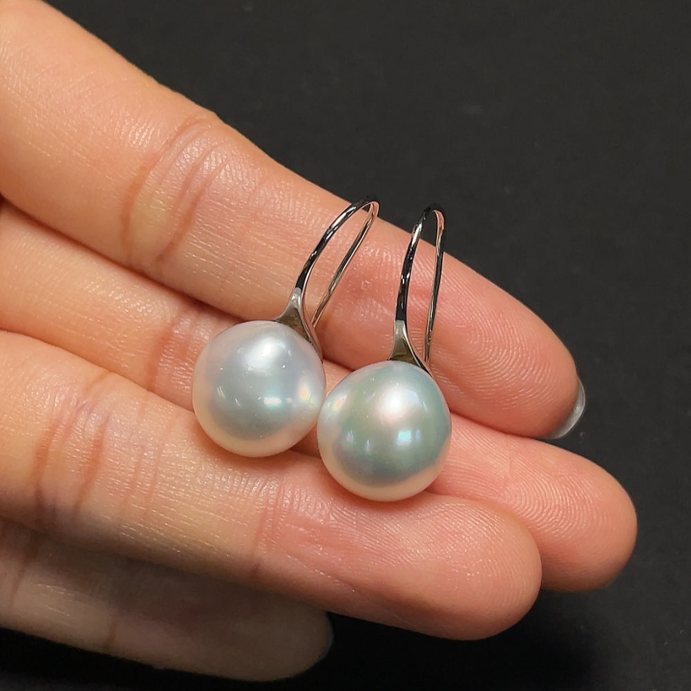 Saltwater Pearl Earrings in 95% Platinum