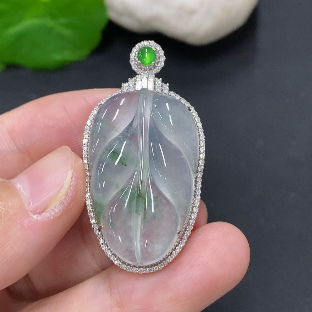 Jadeite Leaf Inlay Pendant 18K Gold (with Diamond Accents)