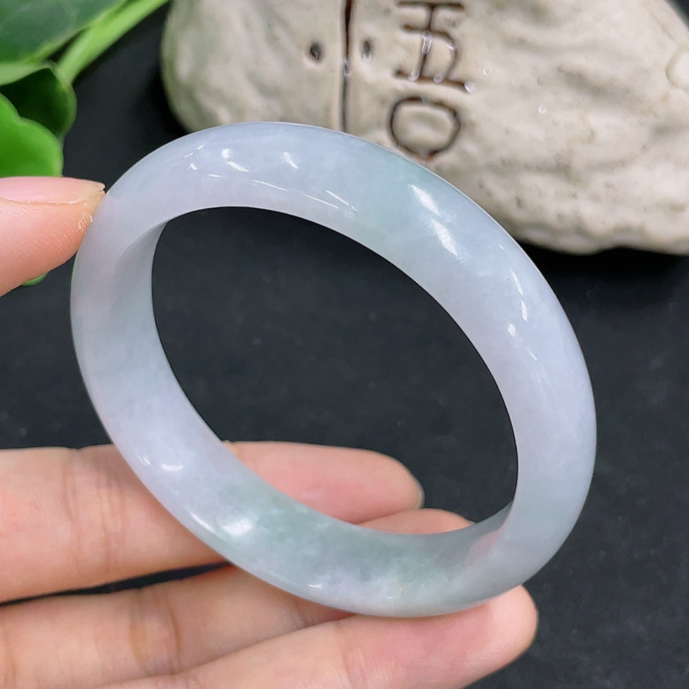 Jadeite Round Bangle