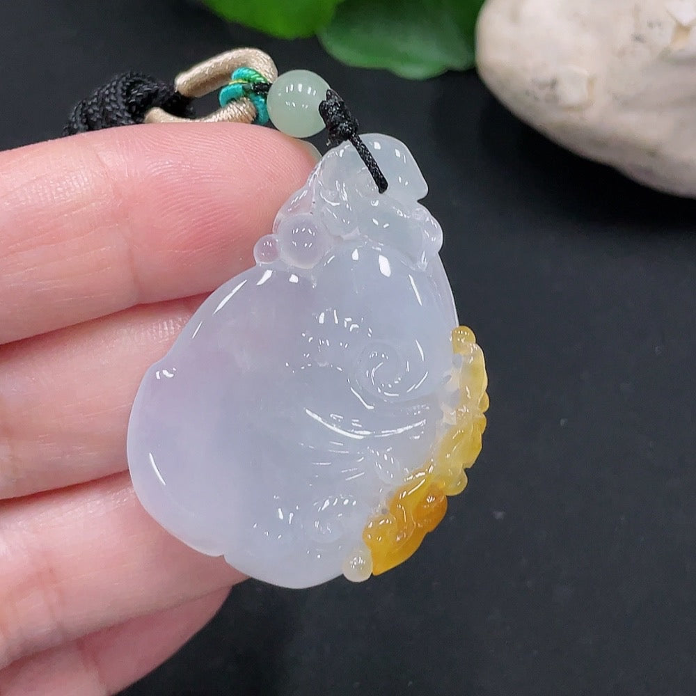 Jadeite Ruyi Pendant Total weight approx. 16.3g (including rope weight) (Color origin undetermined) (Matching beads non-A)