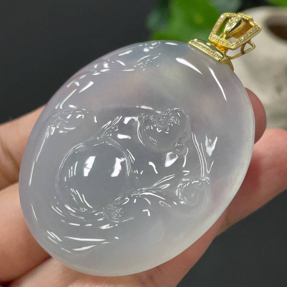 Jadeite Buddha pendant with 18K gold clasp and diamond accents, weighing approximately 34.4g, from HUILIU HQ.