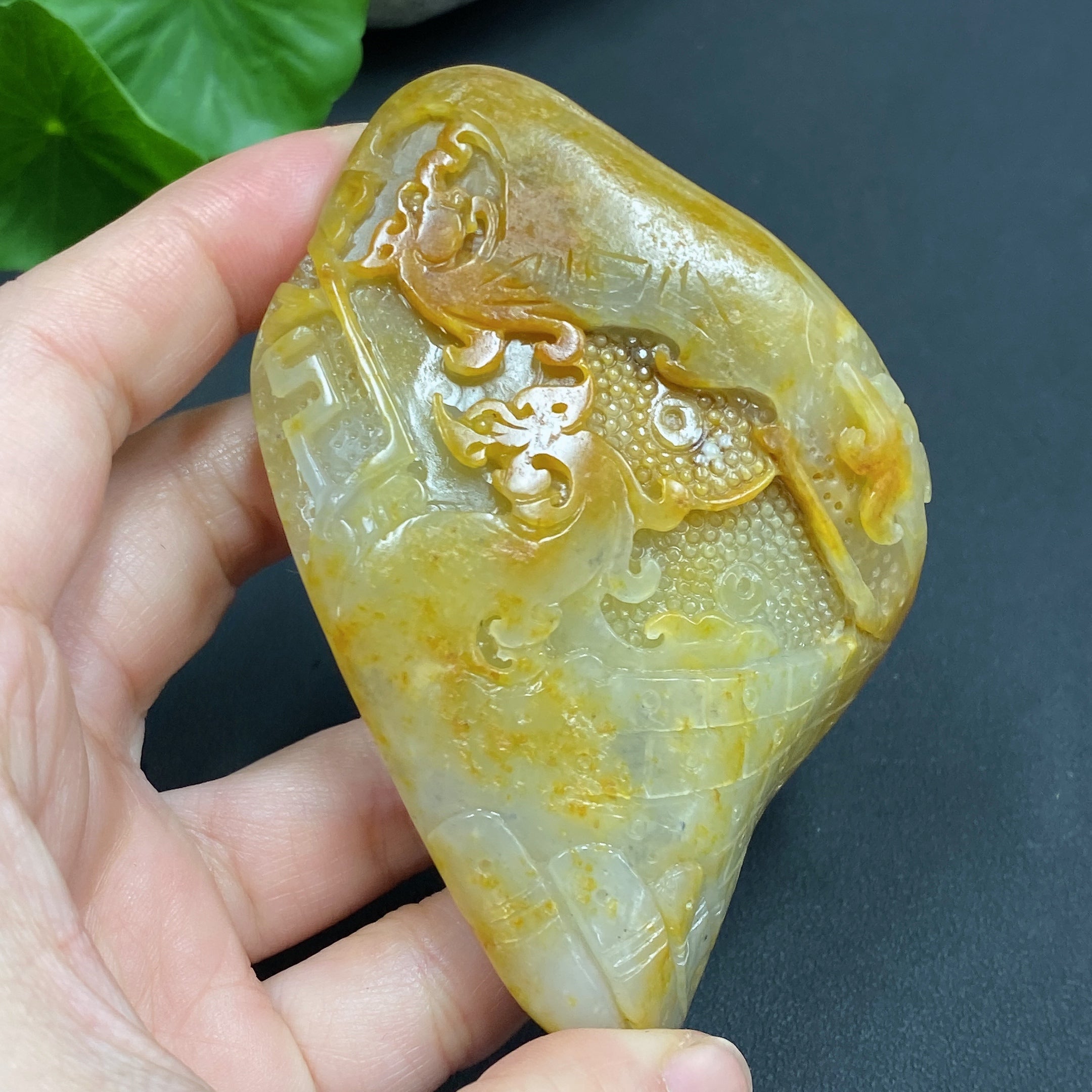 Hetian Jade Handheld Piece - Auspicious Beast, Total Weight Approx. 146.1g, Undetermined Skin Color Origin