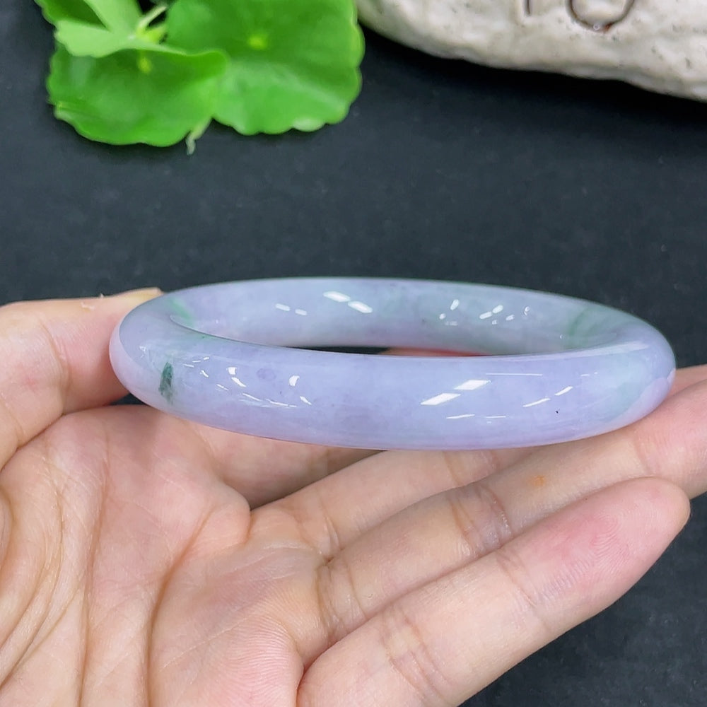 Jadeite Round Bangle with Other Mineral Components