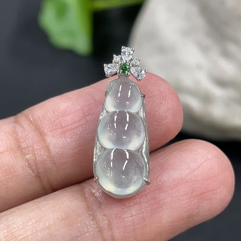 Jadeite Lucky Bean Pendant, 18K Gold Setting with Diamond Accents (Colorless)