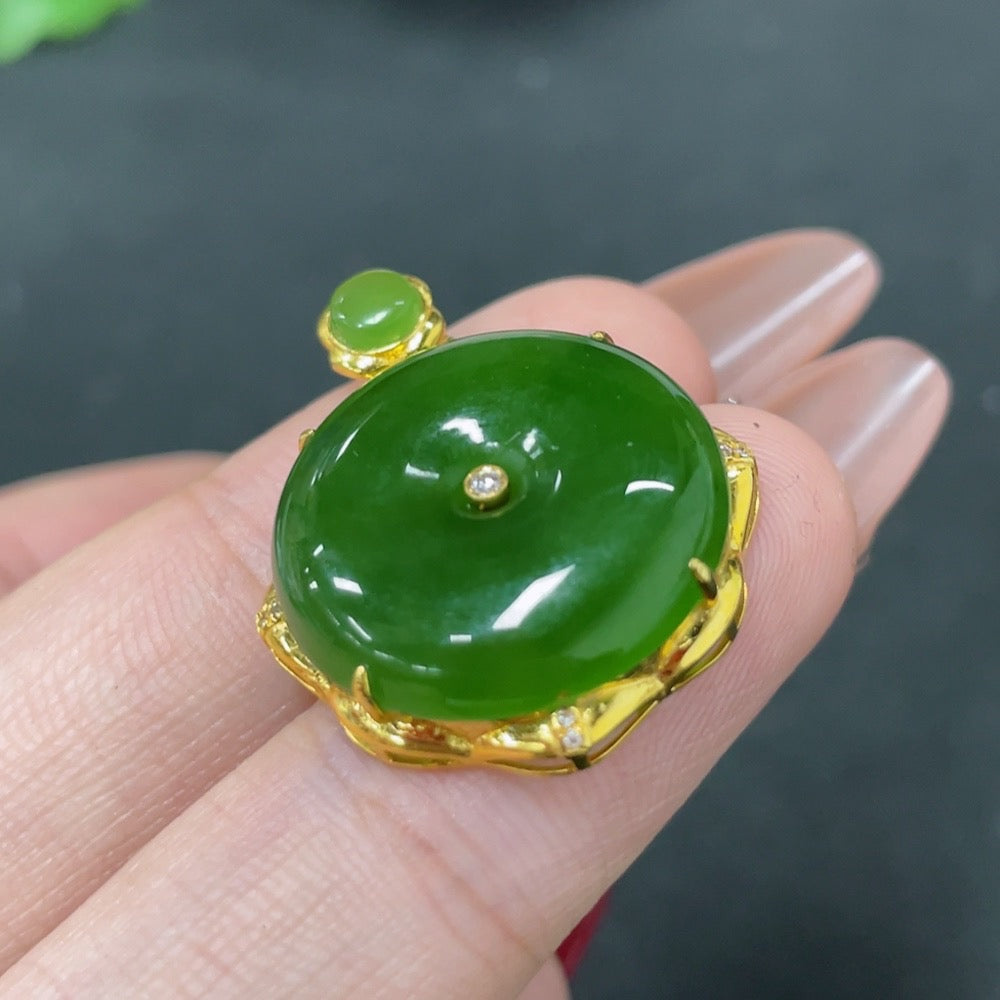 Hetian Jade Inlaid Pendant Non-Diamond Marked Red Content 66% Other Content 71% Total Product Weight . | Huiliu Certified