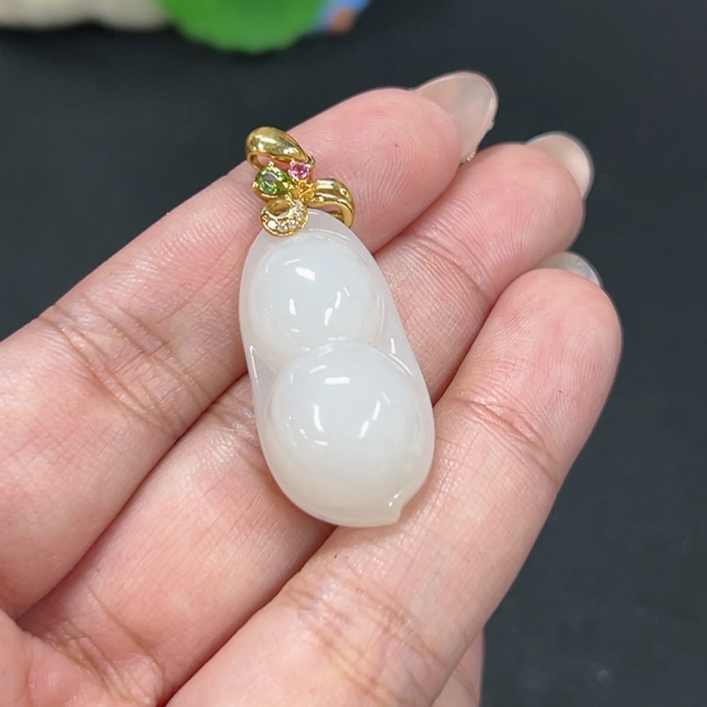 Hetian Jade Inlaid Pendant, Lucky Bean, Total Weight Approx. 9.3g, 18k Gold with Diamond Accents