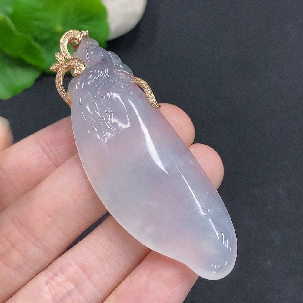 Jadeite Fu Gua Pendant with 18K Gold Clasp, Total Weight Approx. 17.3g, Set with Diamonds