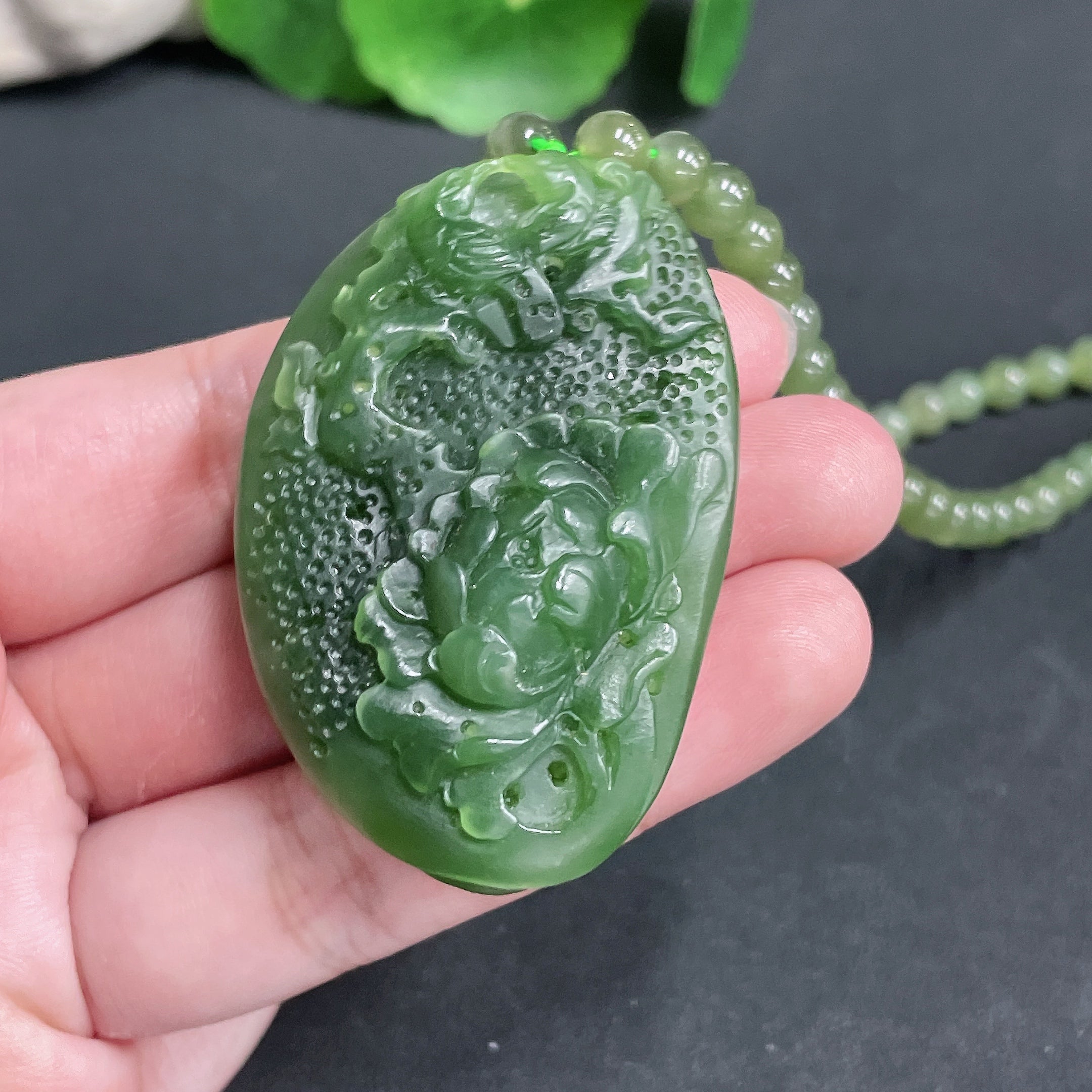 Hetian Jade Pendant 'Flowers Blossom and Wealth Abounds' with chain, total weight 82.71g