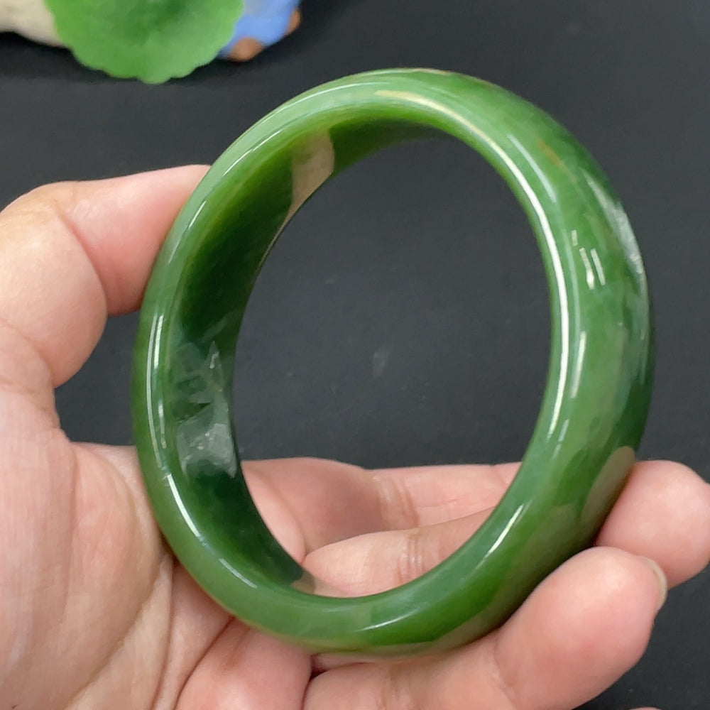 HUILIU HQ Hetian jade jasper round bracelet with 61.3mm size and 77.3g weight, featuring smooth, polished natural jade stones.