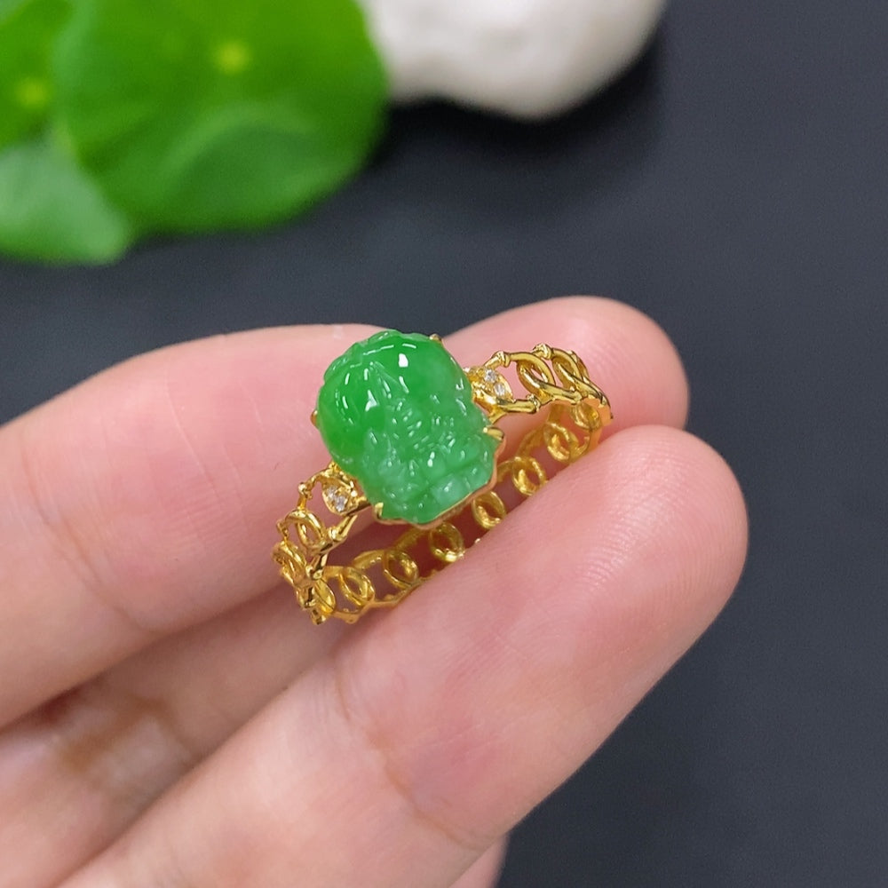 Jadeite Pixiu Inlaid Ring 18K Gold (With Diamond Accents)