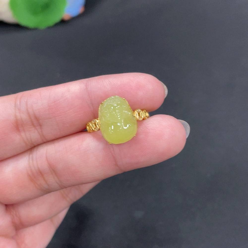 Hetian jade inlaid ring with Pixiu design, size 13, 18k non-diamond, crafted by HUILIU HQ with approximate 2.7g weight.