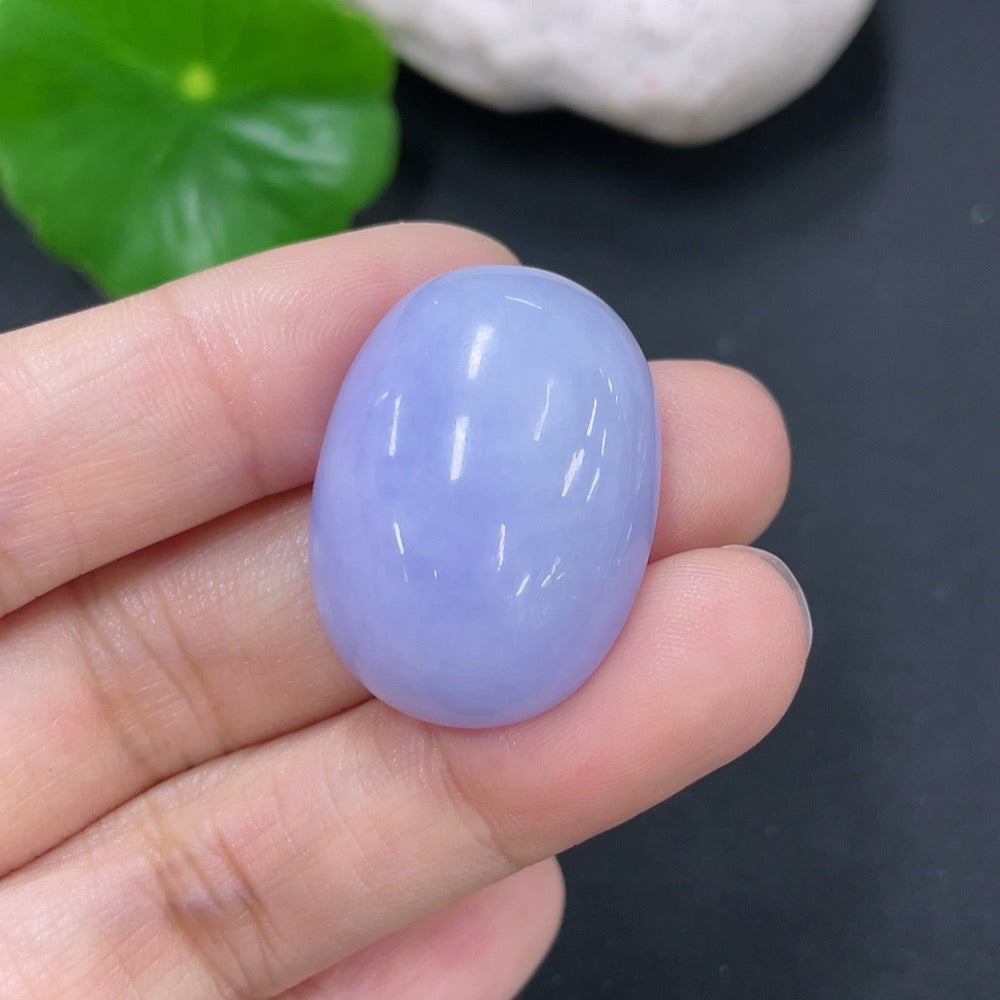 Jadeite cabochon Total weight approx. 9.47g