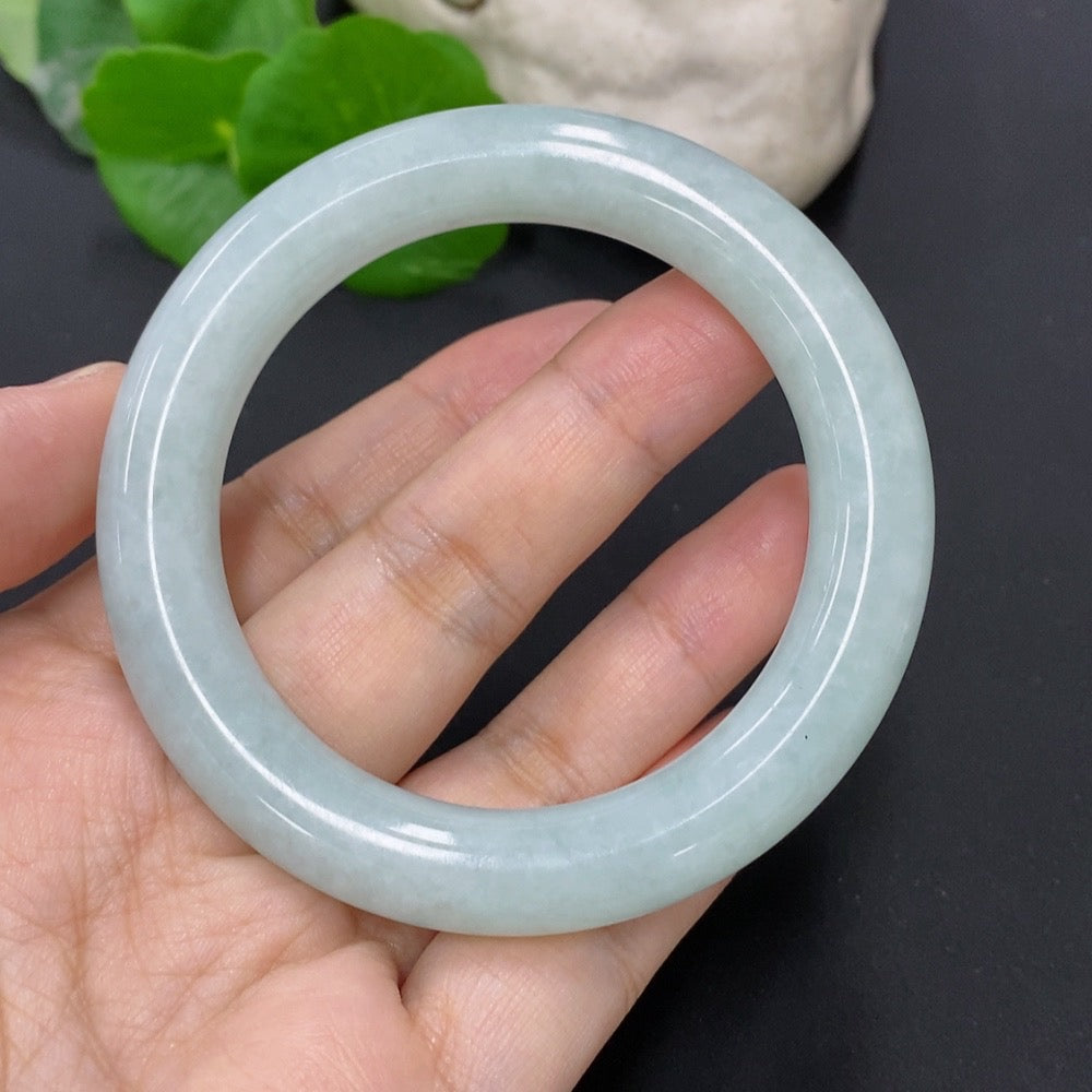 Jadeite Round Bangle