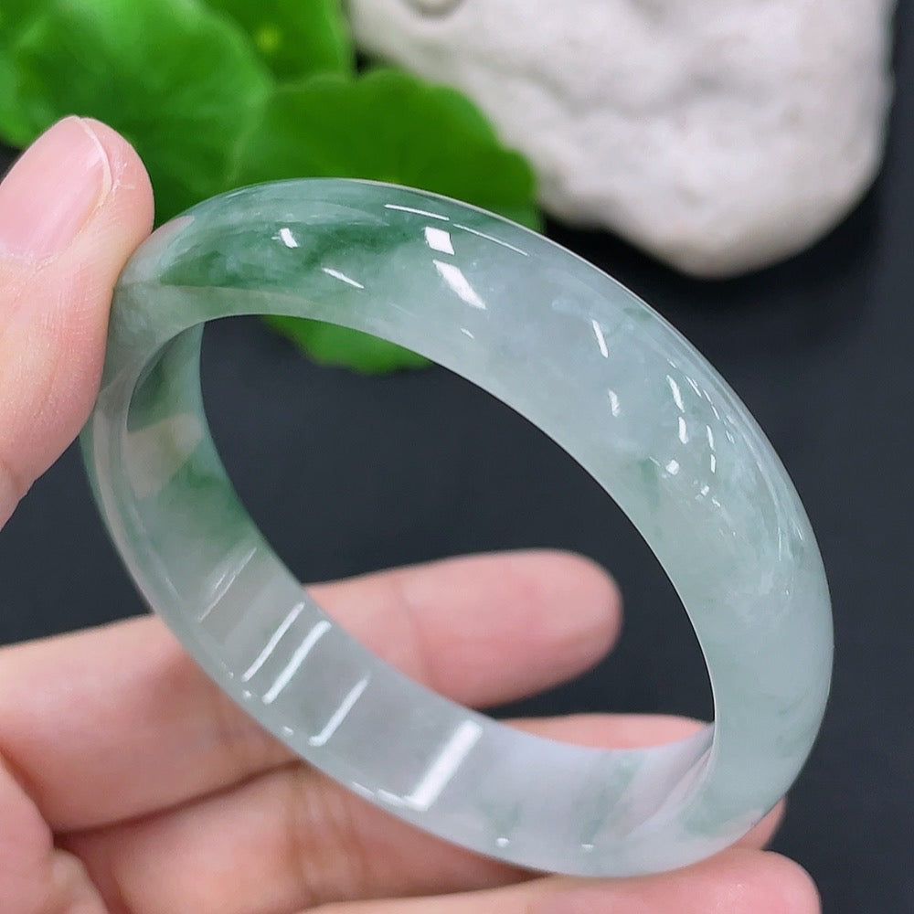 Jadeite Concubine Bracelet Size 55.3/47.6 Total Weight Approx. 31.9g
