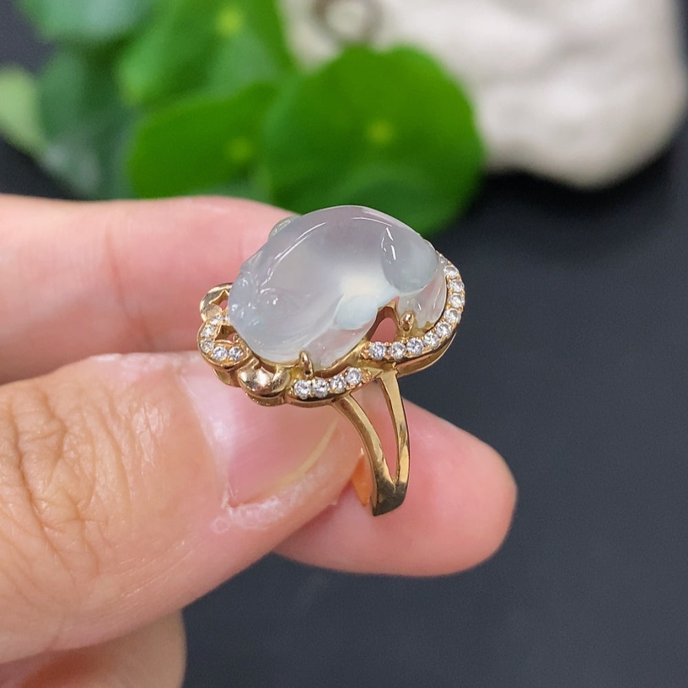 Jadeite inlaid ring 18K gold (with diamond accents)