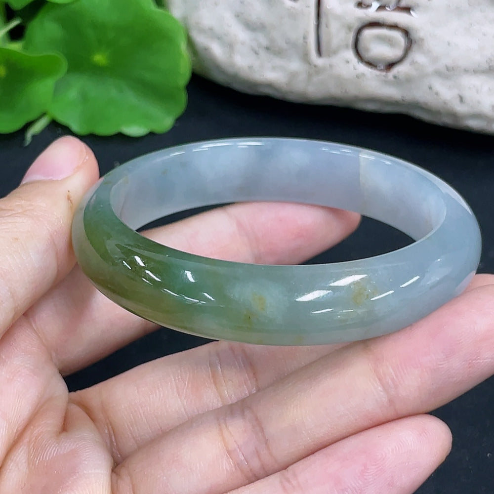 Jadeite round bracelet, repaired