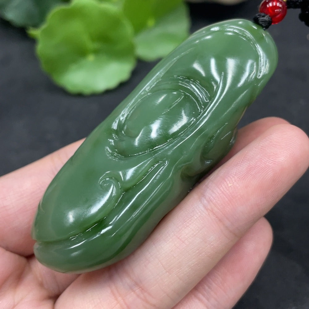 Hetian jade pendant with God of Wealth design, weighing approximately 67.4g including rope, crafted by HUILIU HQ.