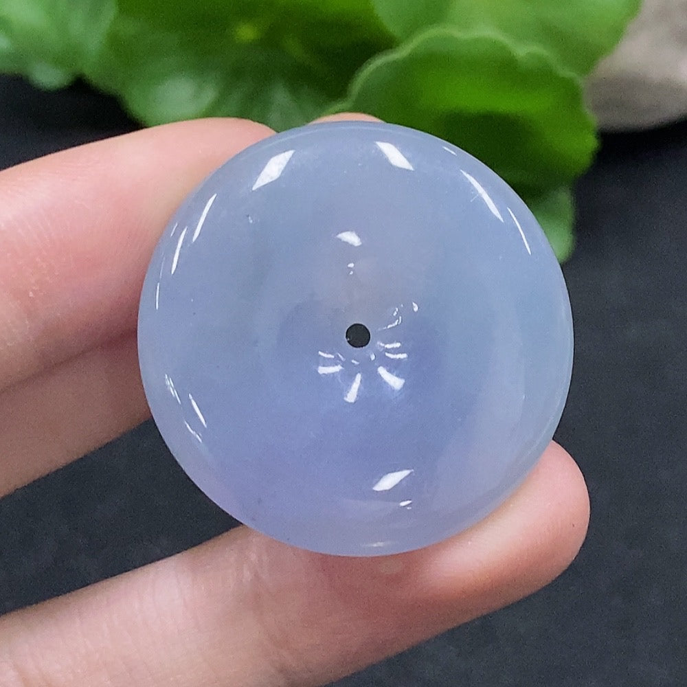 Jadeite safety buckle pendant by HUILIU HQ showcasing a smooth, polished jade pendant with a safety buckle design, weighing approx. 12.8g.