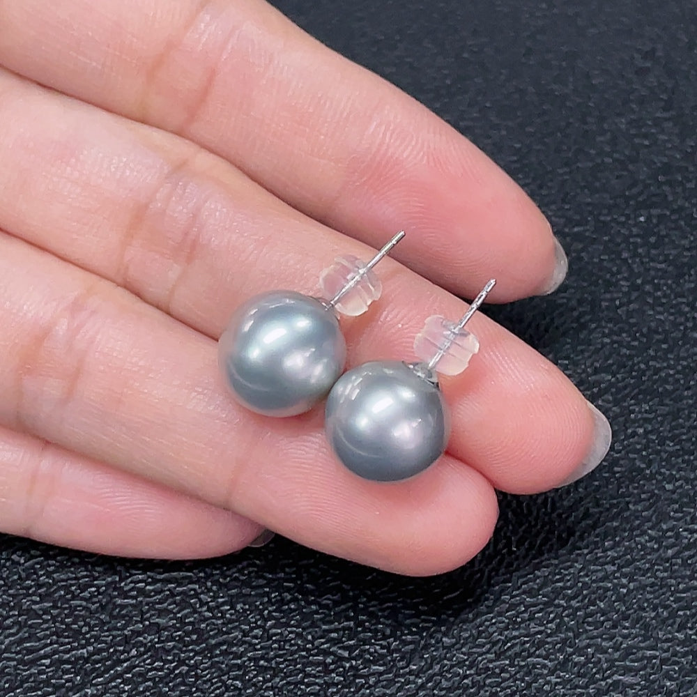 Seawater Pearl Earrings 18K Gold Color Origin Undetermined Size About 11.2mm