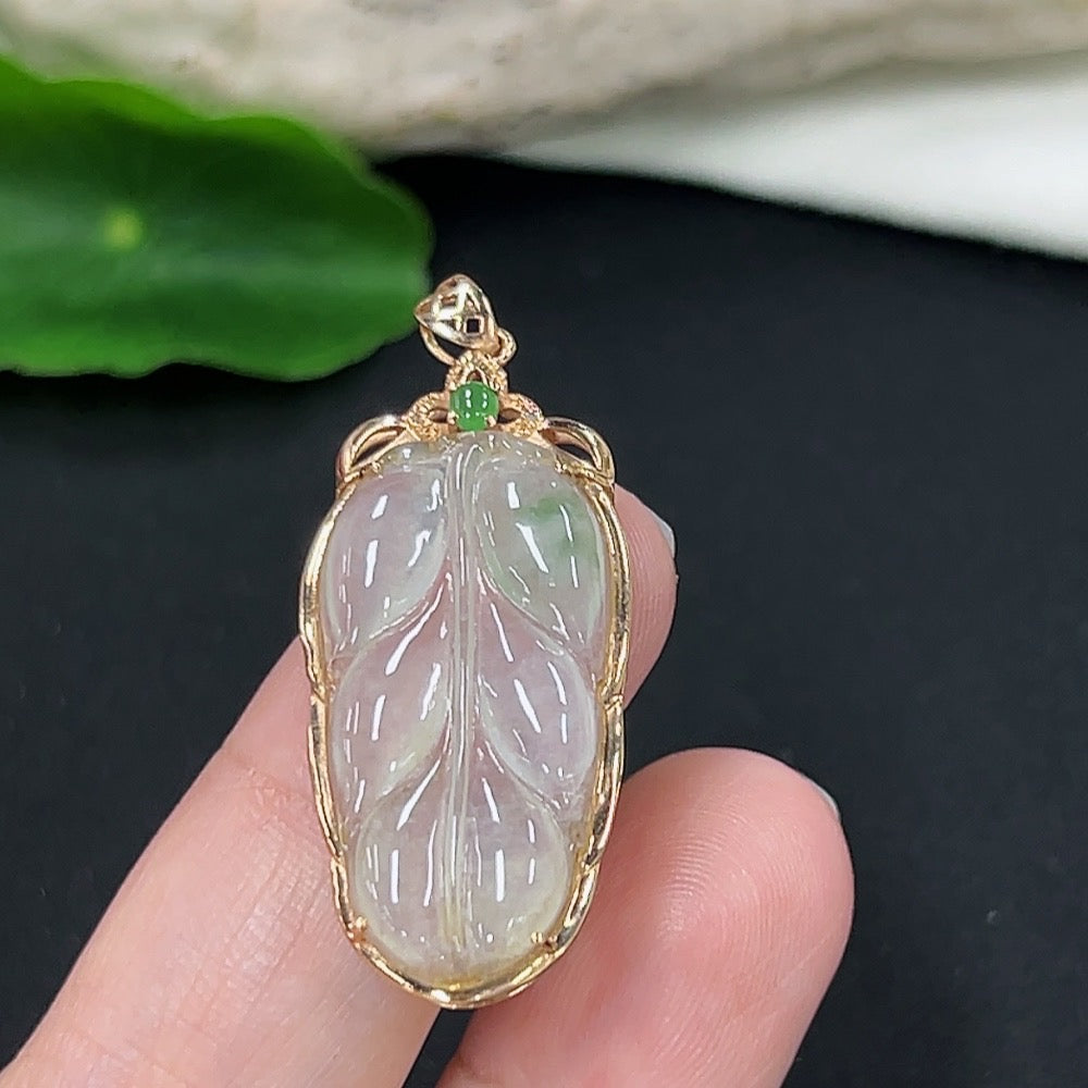 Jadeite Leaf Inlaid Pendant with 18k Gold and Diamond Accents, Total Weight Approximately 2.55g