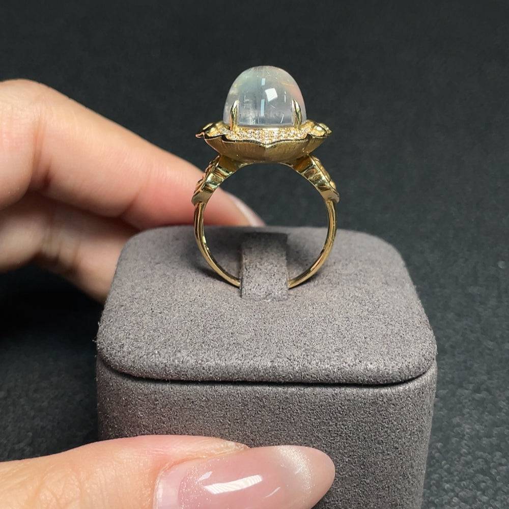 18K gold feldspar gemstone ring by HUILIU HQ, size 18, featuring a polished, elegant design and a total weight of 10.21g.