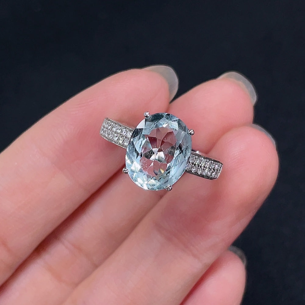 Aquamarine Ring, 18K Gold, With Diamond Accents