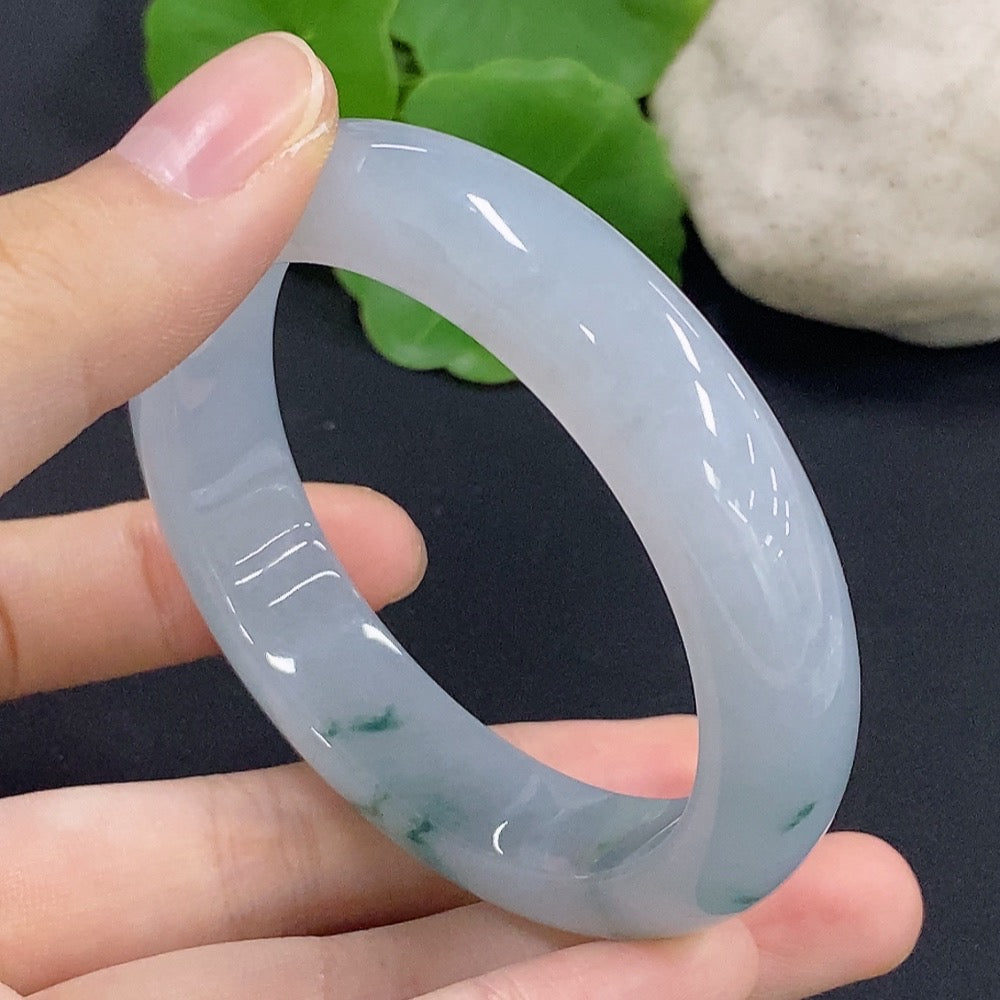 HKHQ jadeite round bangle in size 52.8 with a weight of 55.88g, showcasing smooth, polished jadeite jewelry.