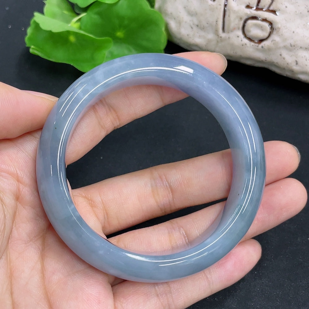 Jadeite Round Bangle
